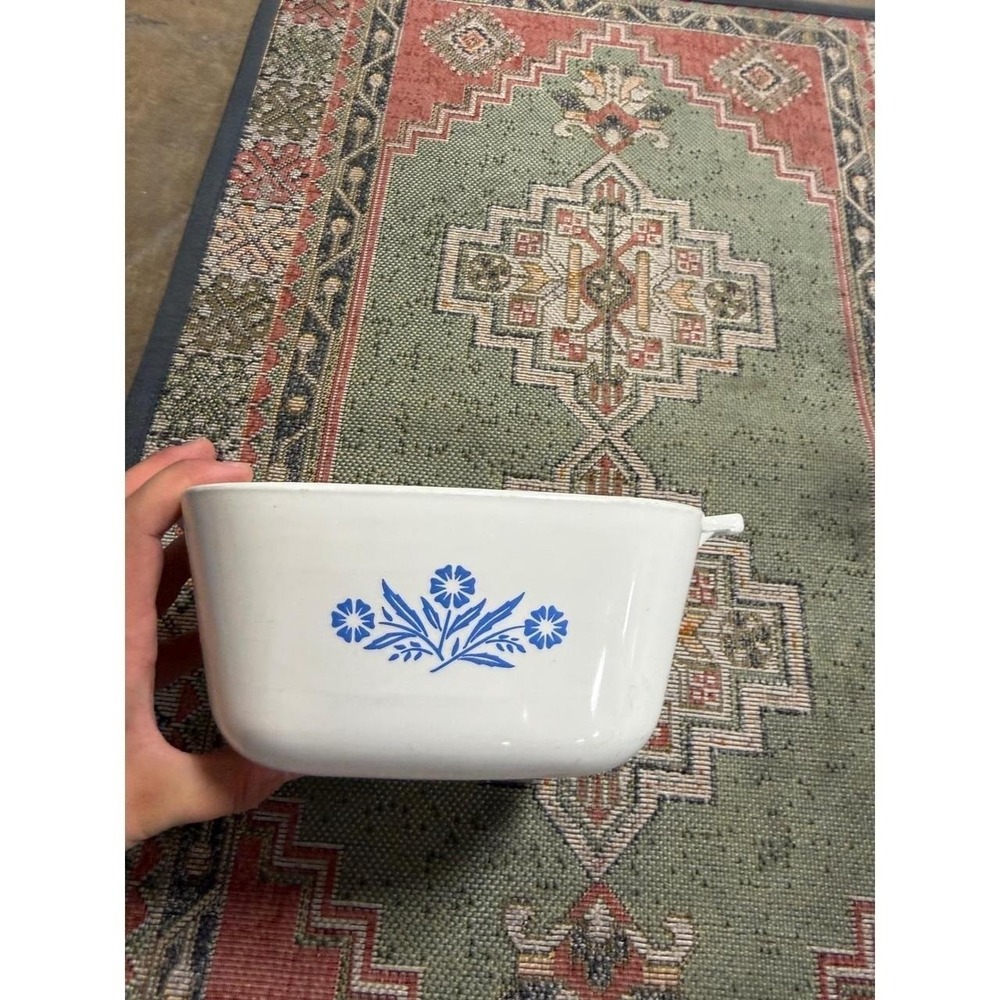 Vintage Corning Ware Blue Cornflower P-1 1/2-B Casserole Dish 1.5 Qt White Blue
